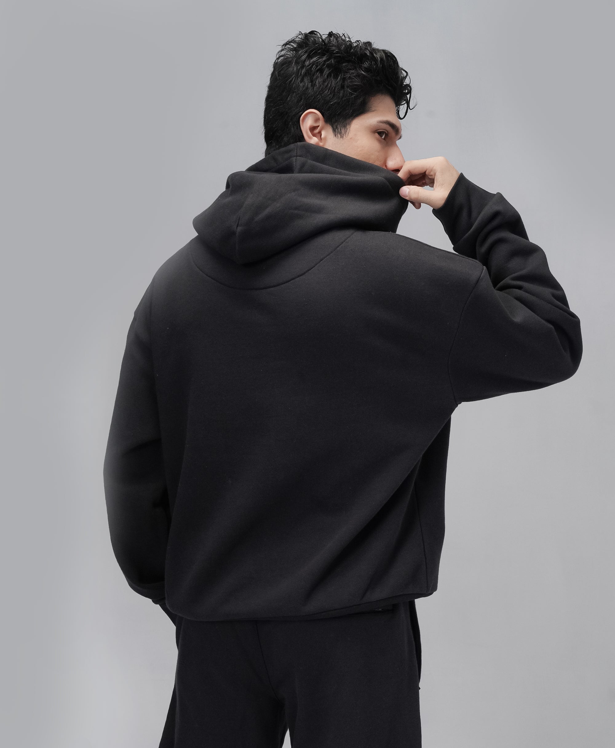 24.7 Hoodie - Just Black