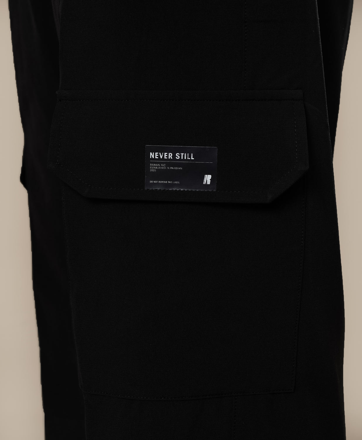 Engine Cargo Pants - Jet Black
