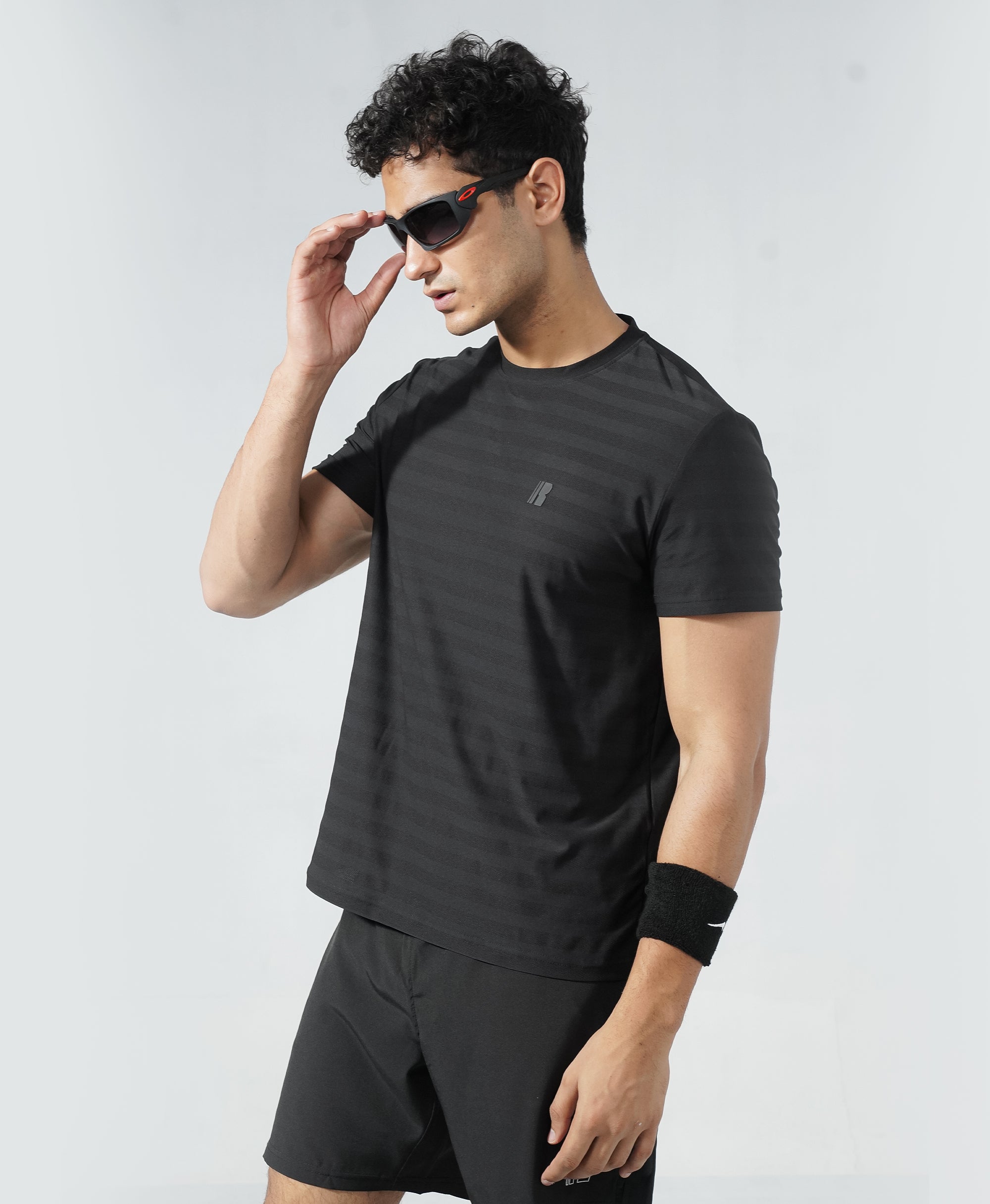 Windrunner Tee - True Black