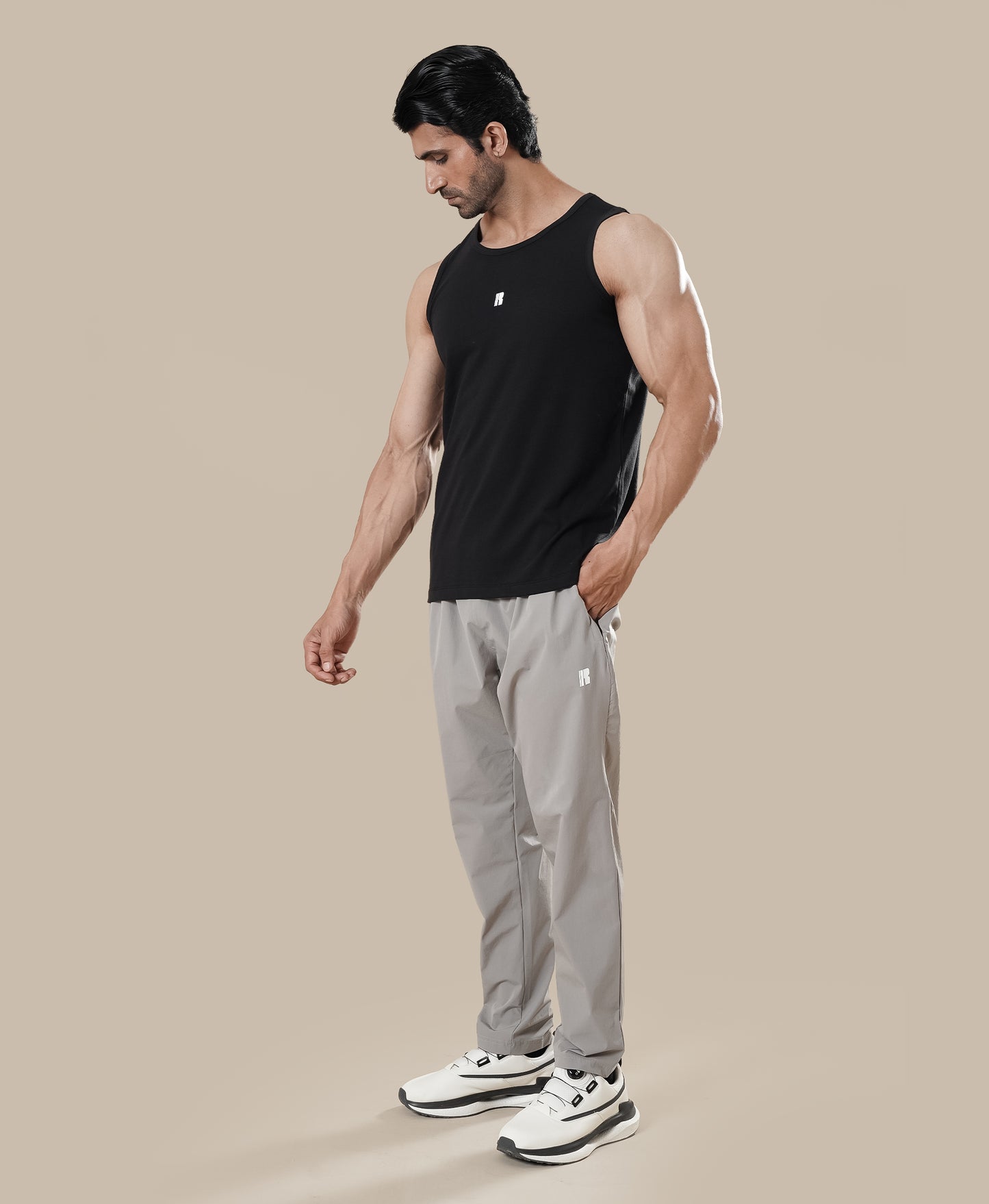 Essential Tank - Jet Black