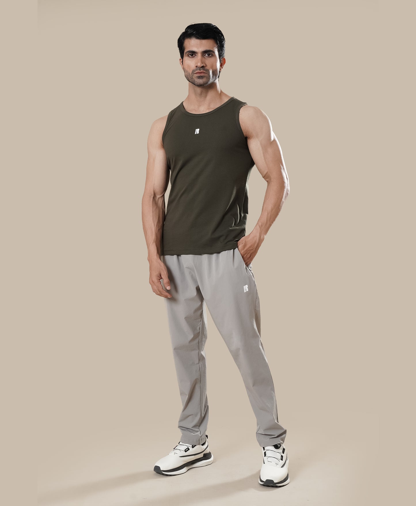 Essential Tank - Combat Green