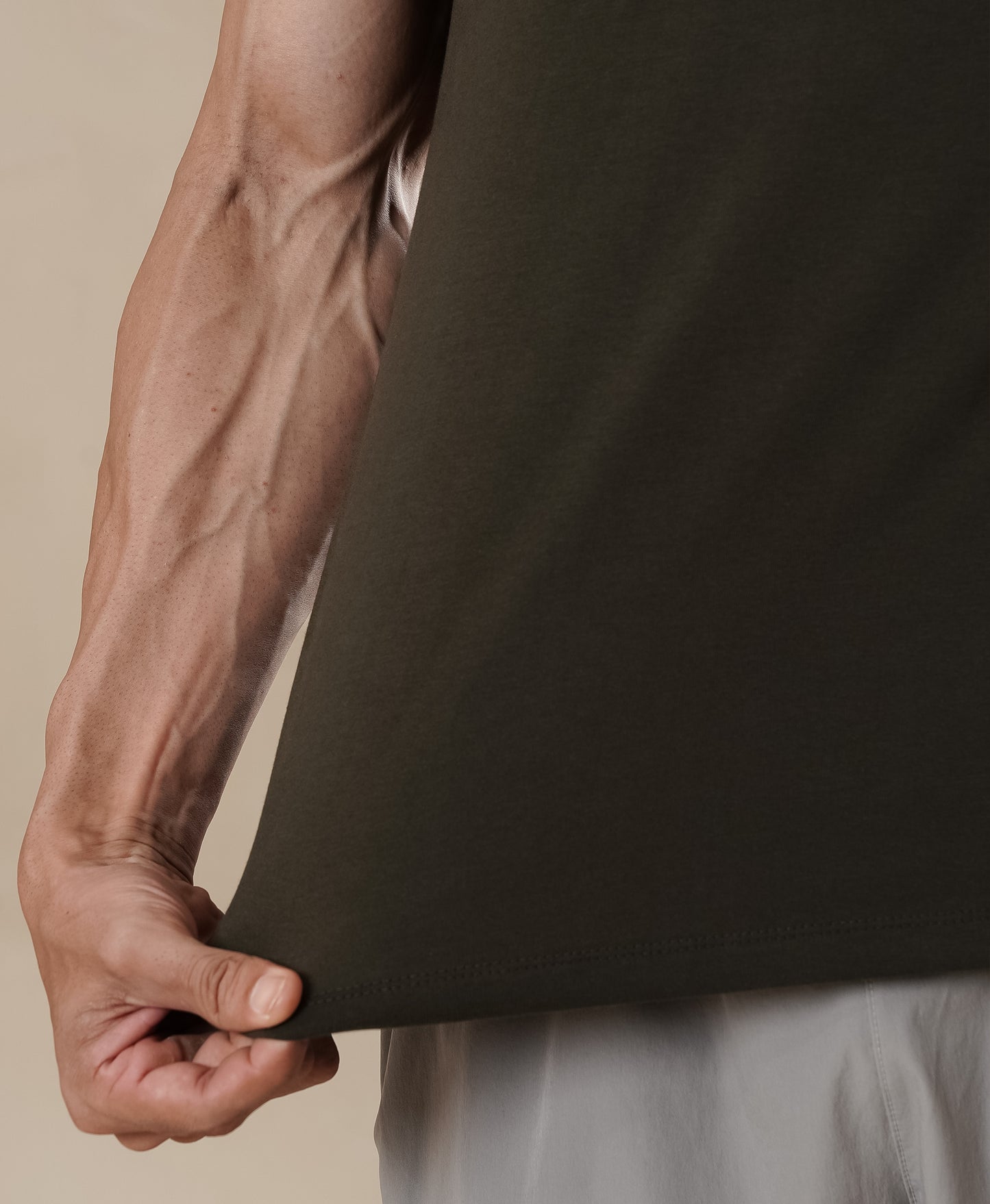 Essential Tank - Combat Green