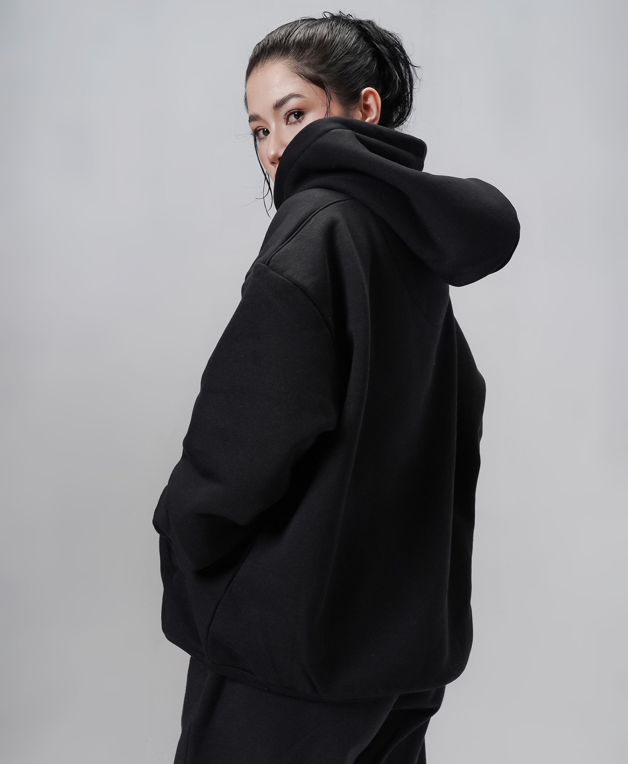 24.7 Hoodie - Just Black