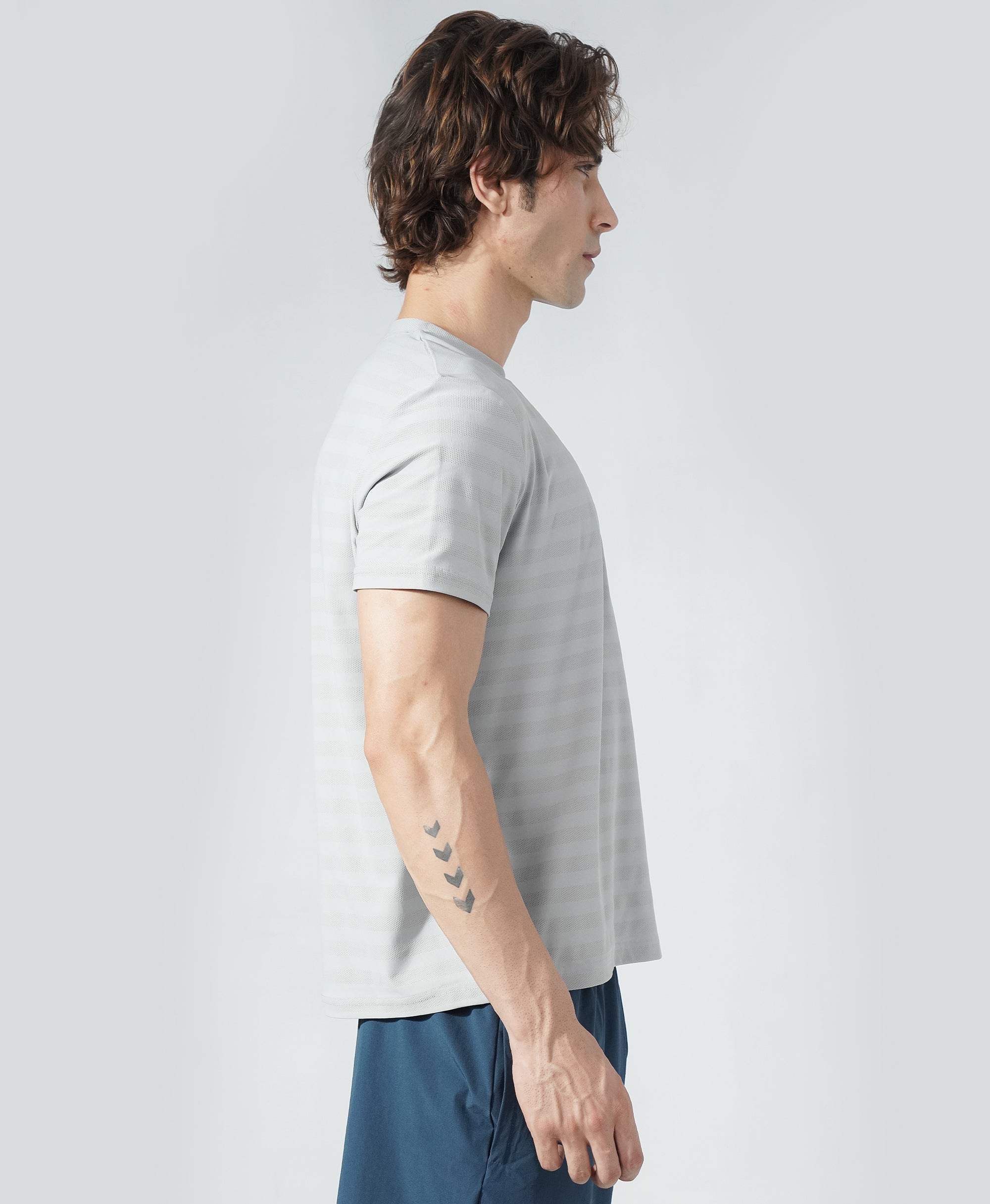 Windrunner Tee - Ice Grey
