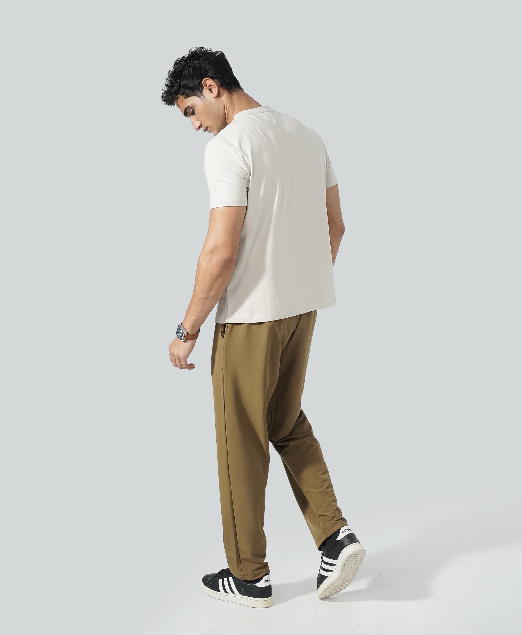 24.7 Tee - Sandstone