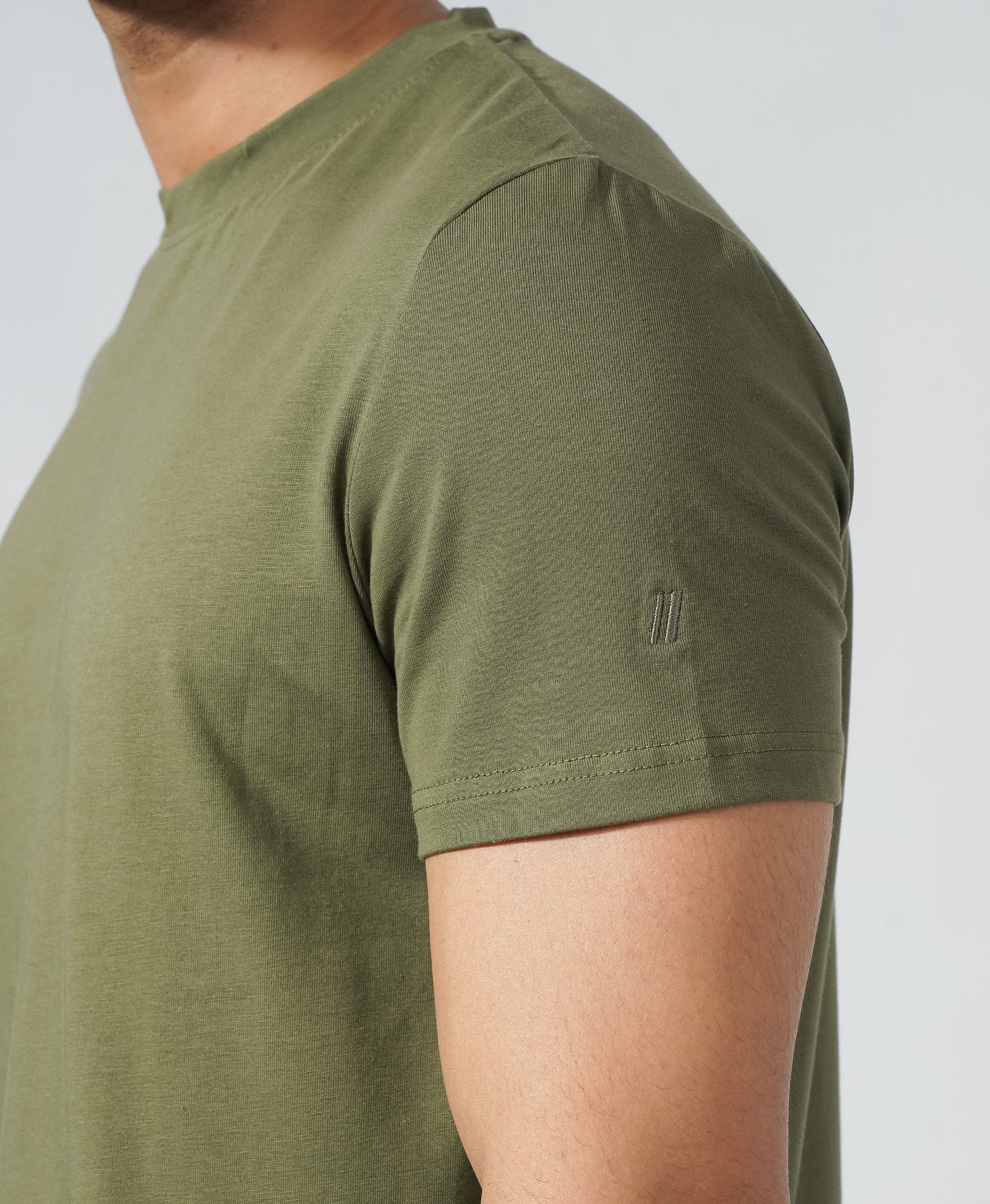 24.7 Tee - Pure Olive