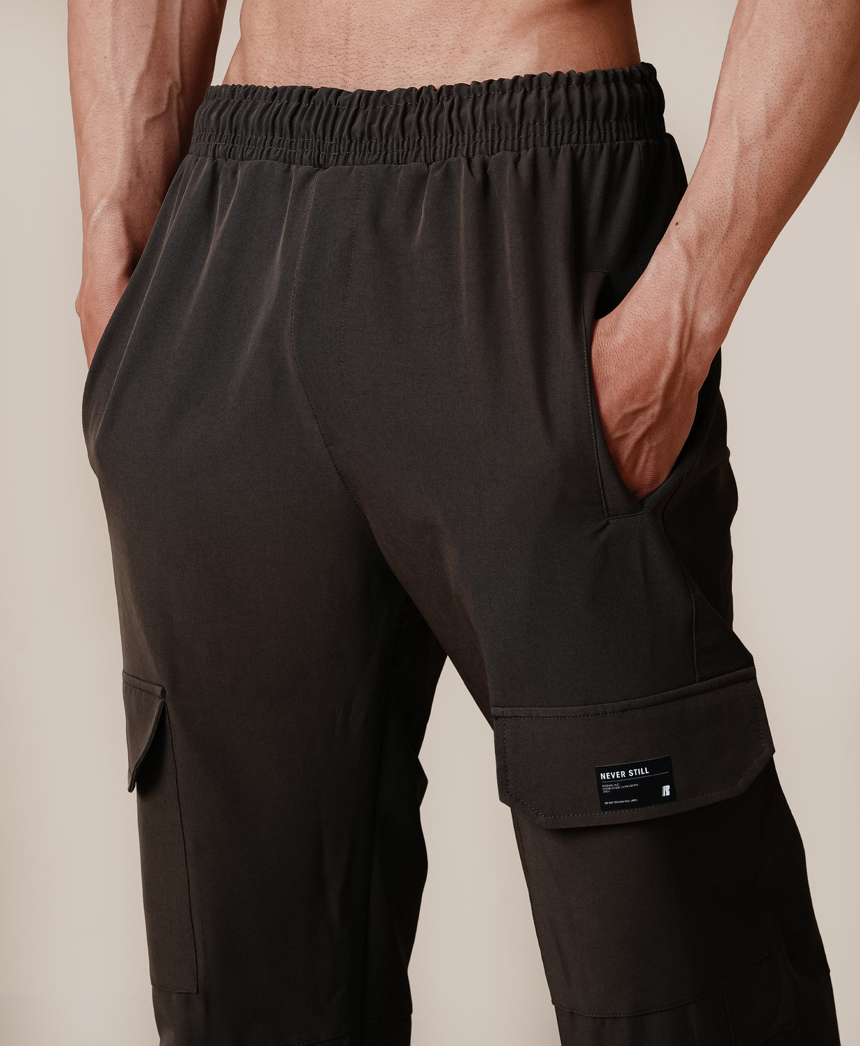 Engine Cargo Pants - Dark Olive