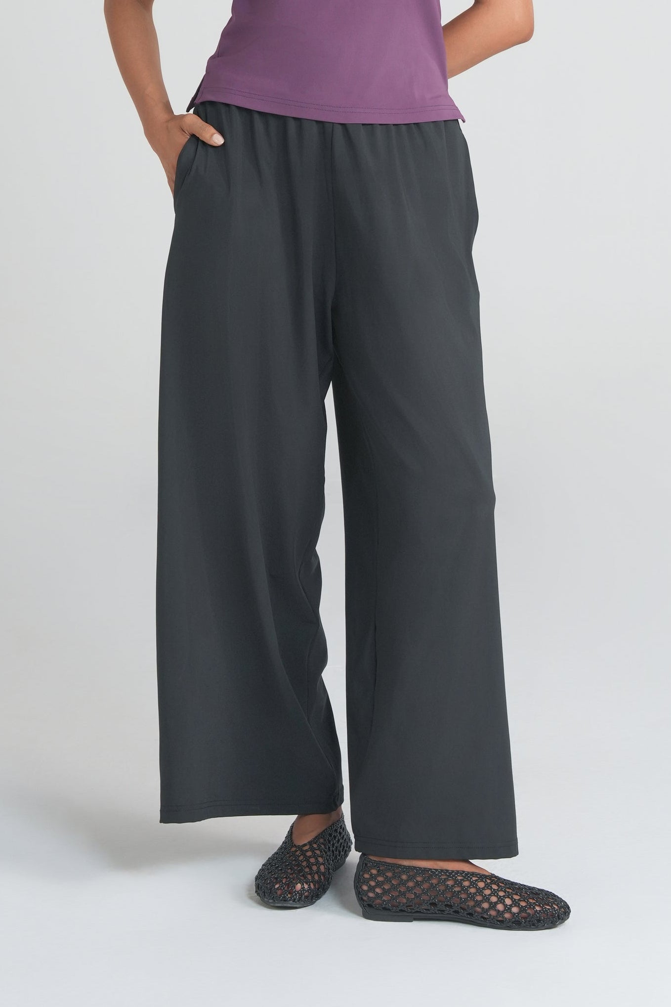 Studio Wide-Leg Pant - Jet Black