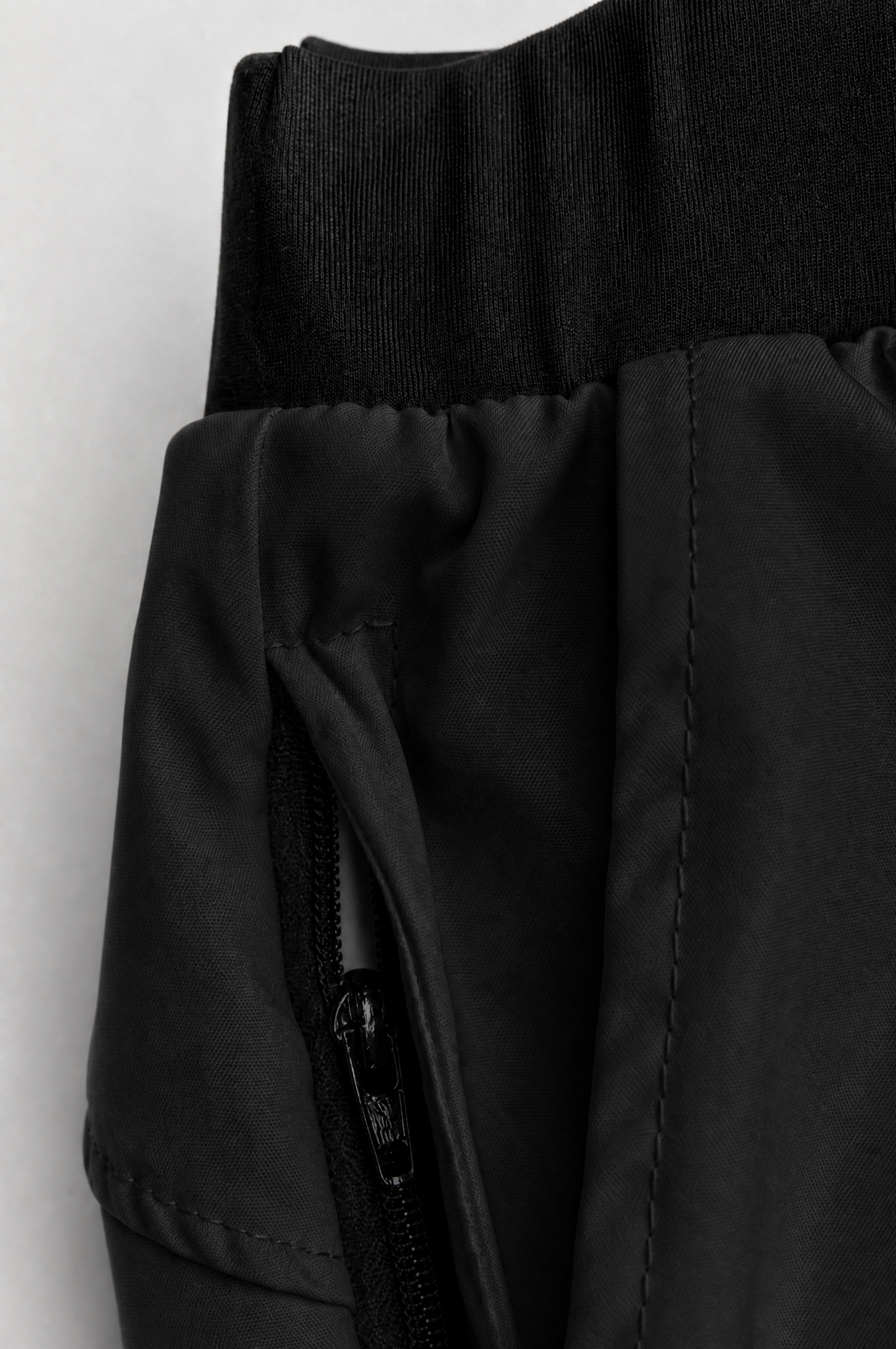 Mercurial Shorts - Just Black