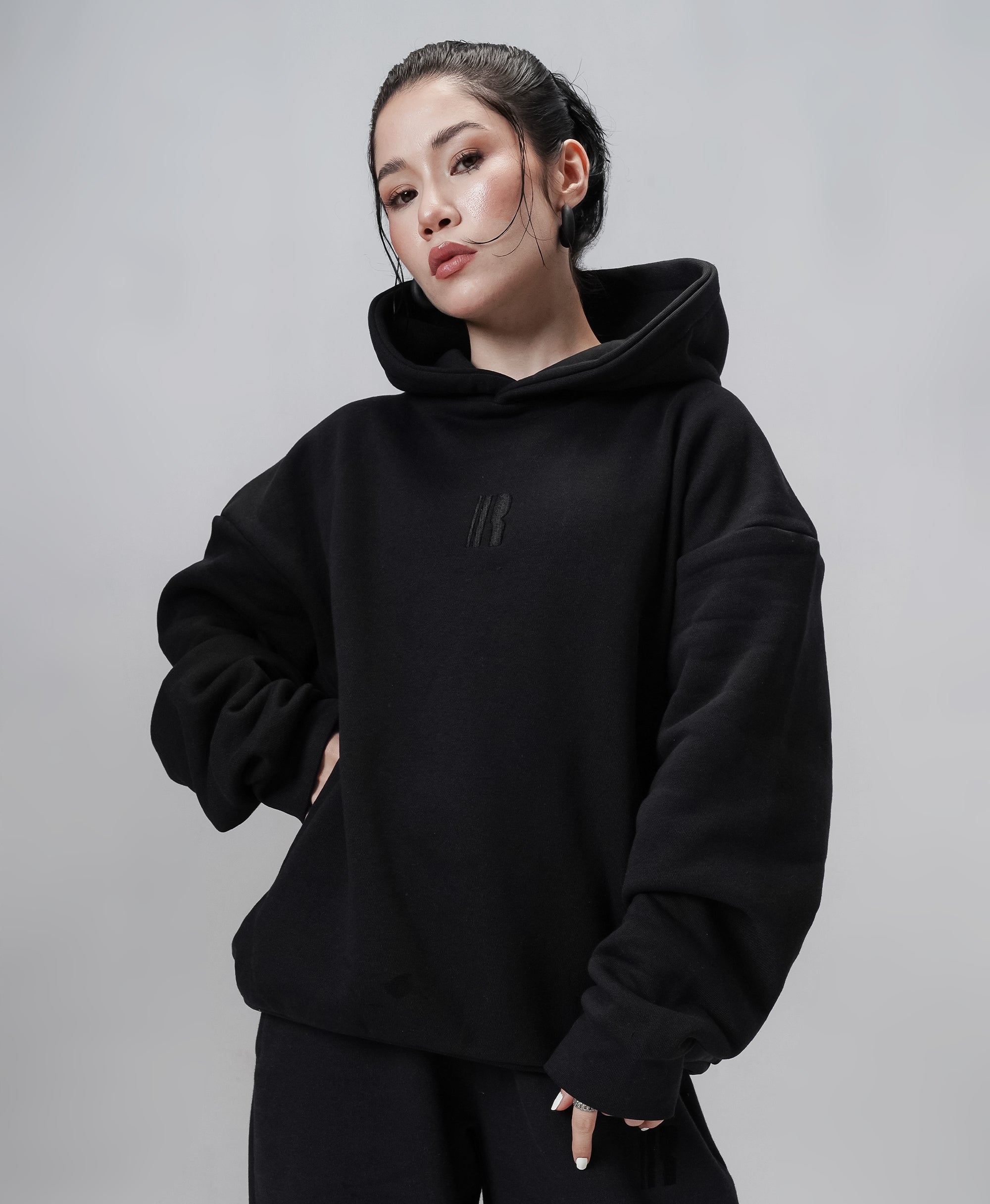 24.7 Hoodie - Just Black