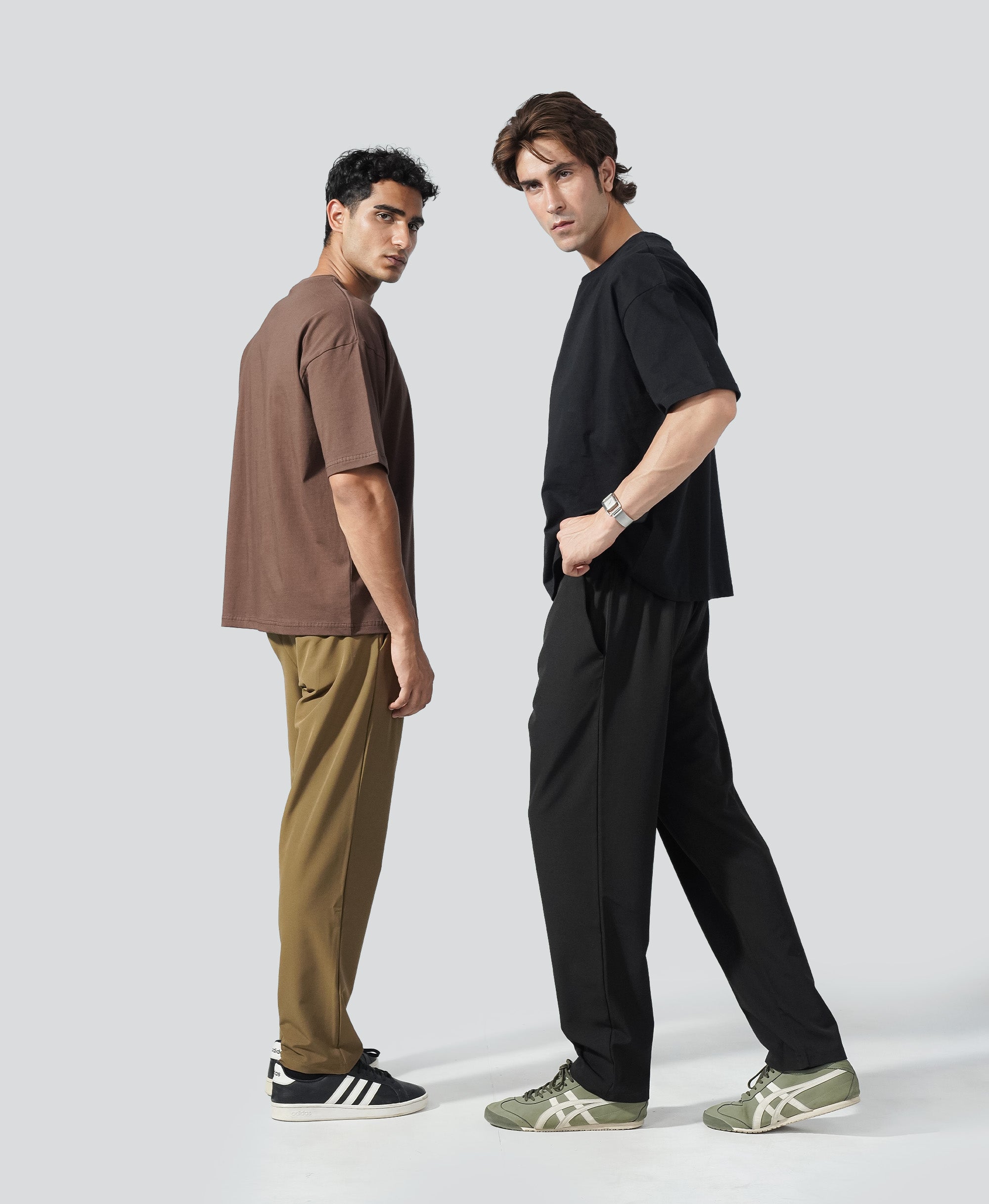 24.7 Oversized Tee -Just  Black