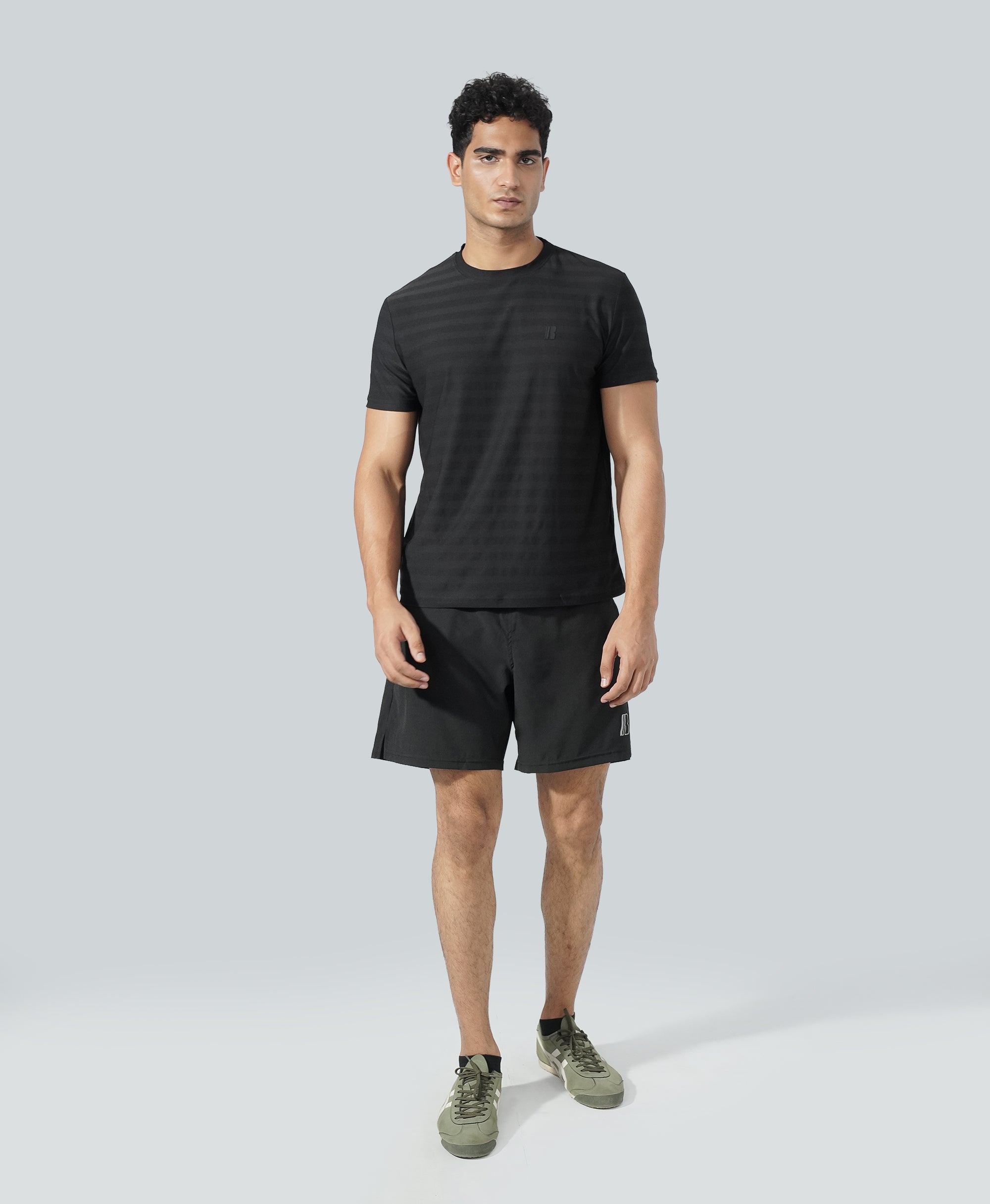 Windrunner Tee - True Black