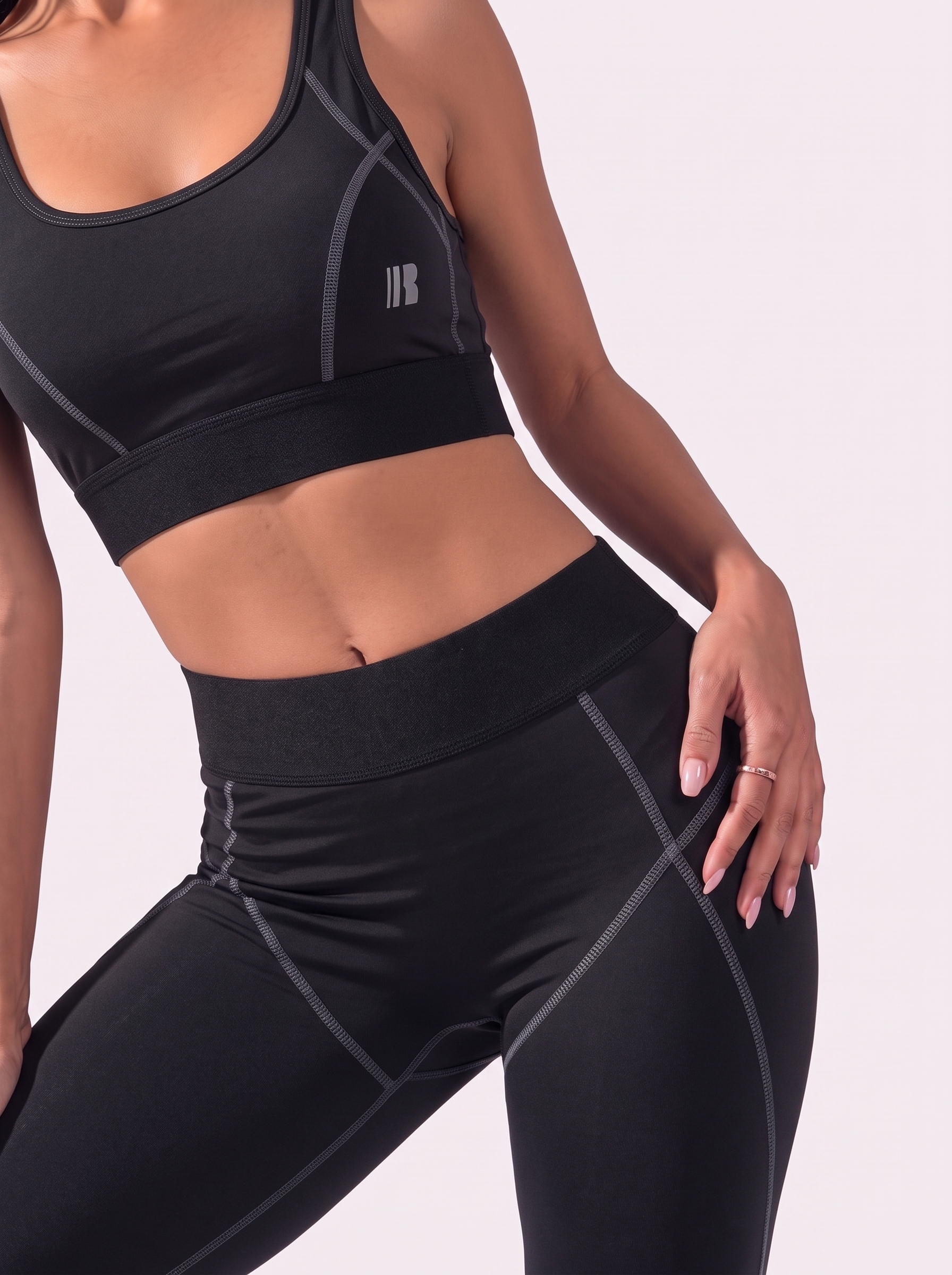 Outline Bra - Jet Black / Anthracite