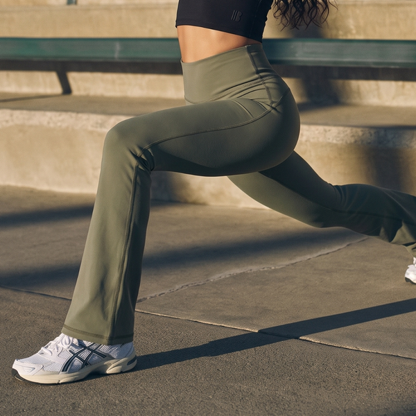 SCULPTED FIT