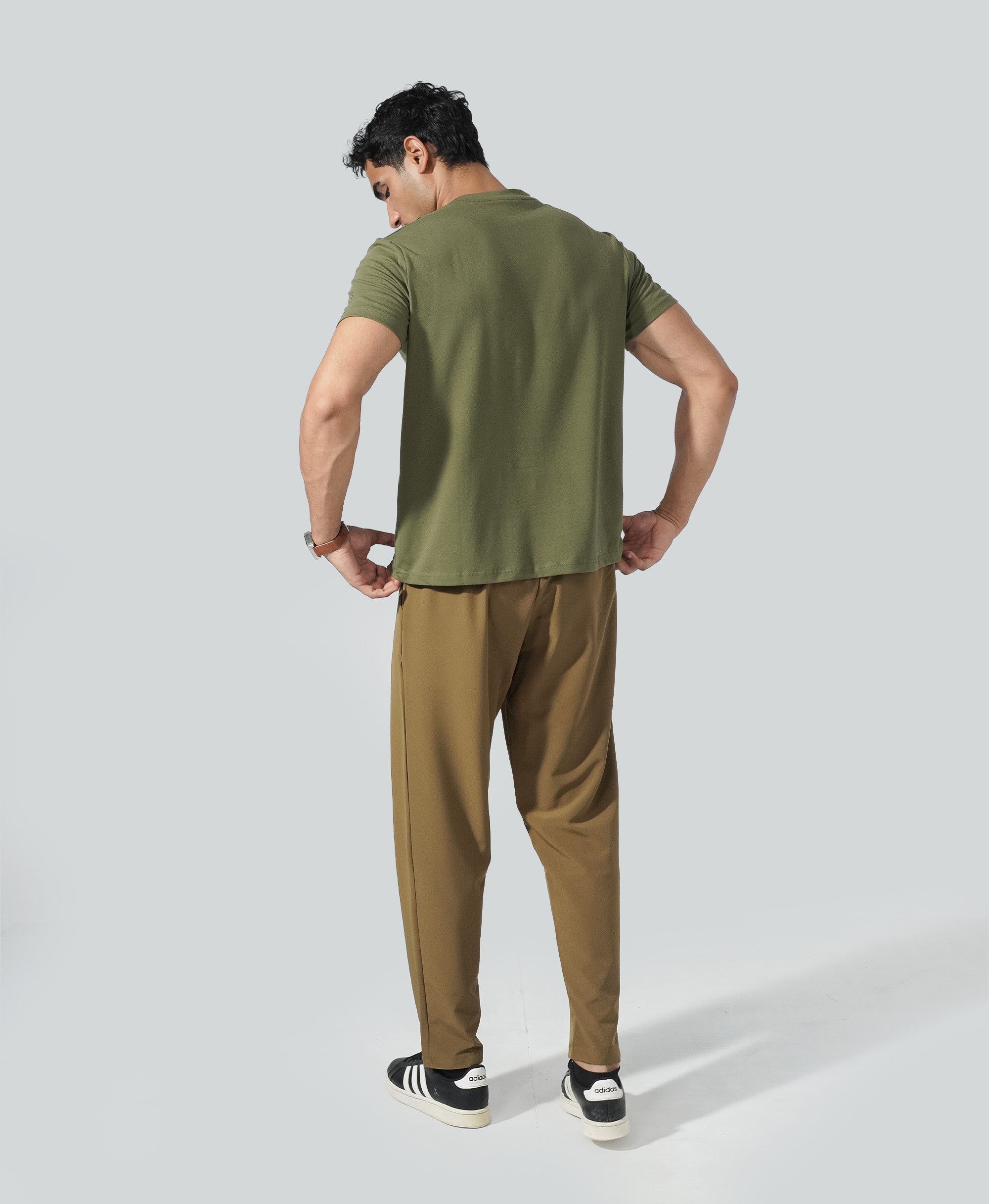 24.7 Tee - Pure Olive