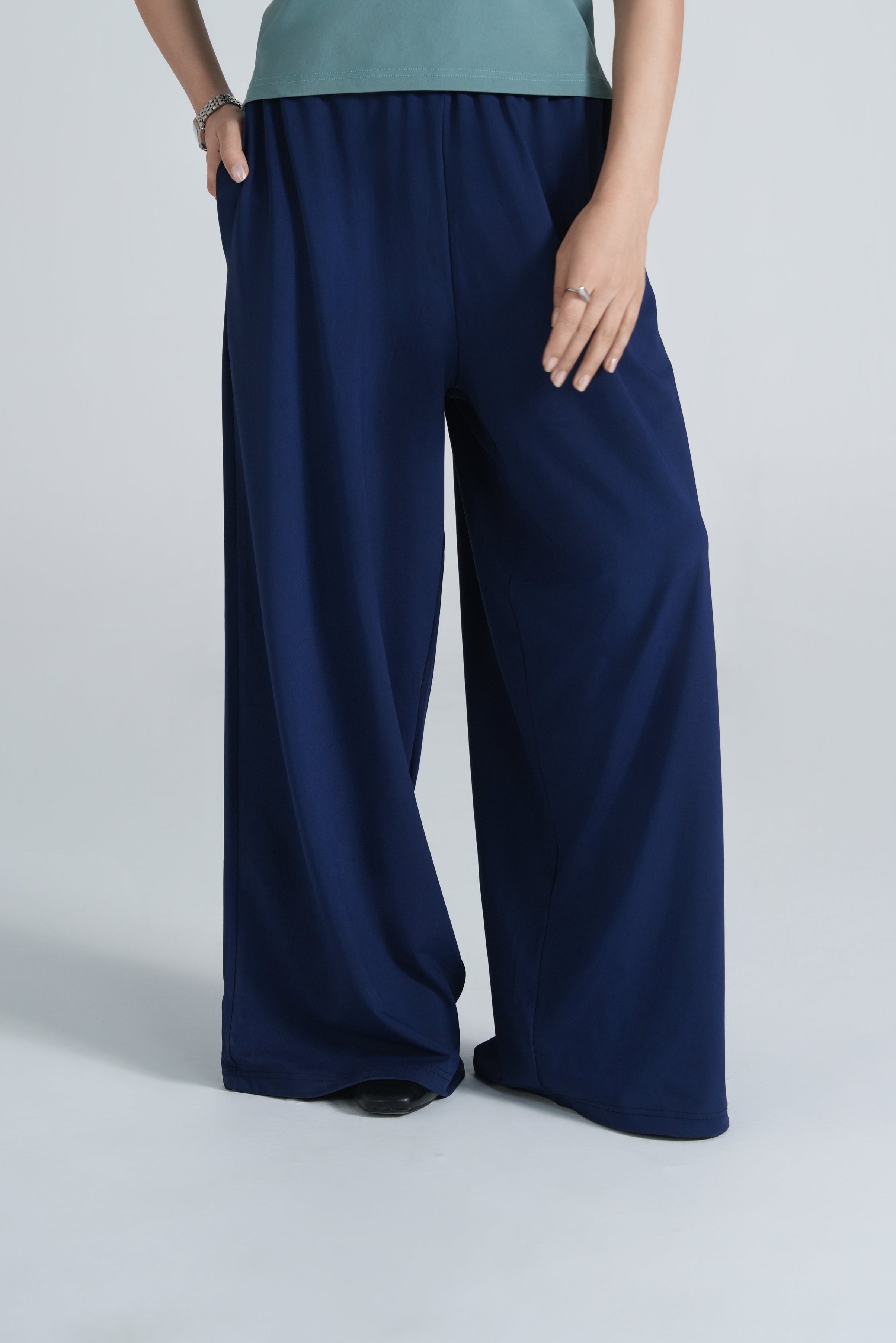 Studio Wide-Leg Pant - Midnight Navy