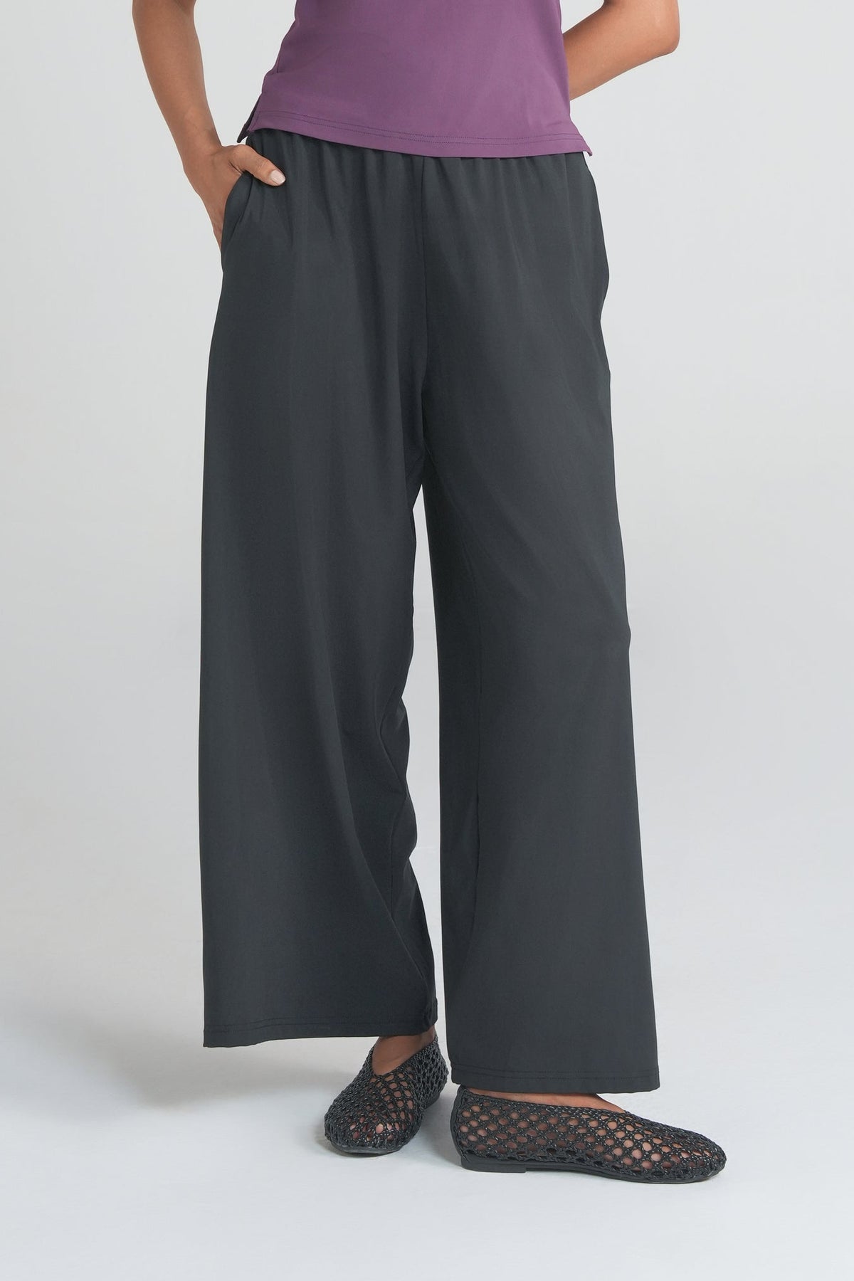 Studio Wide-Leg Pant - Jet Black