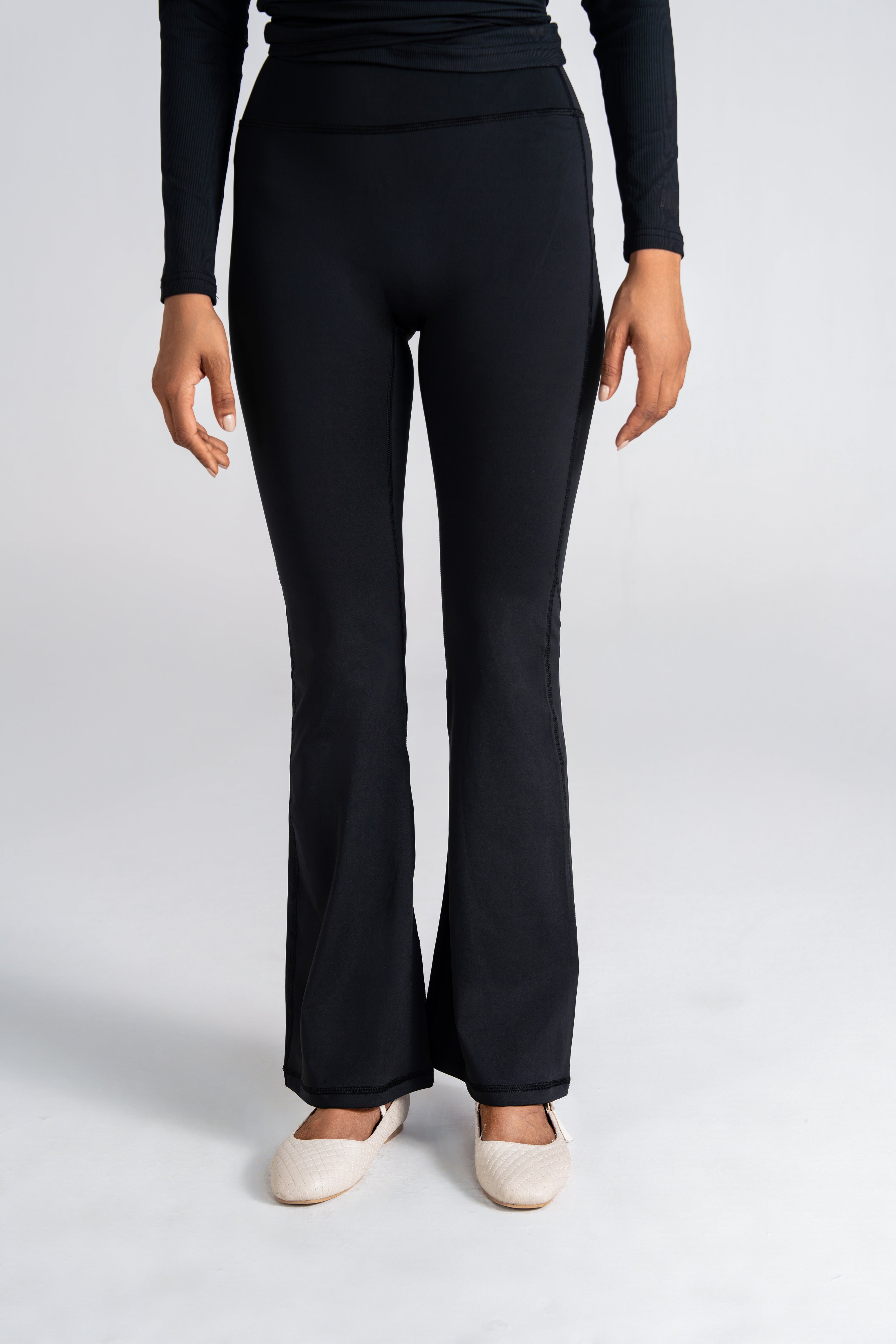 Soft Sculpt Flare Legging - Jet Black