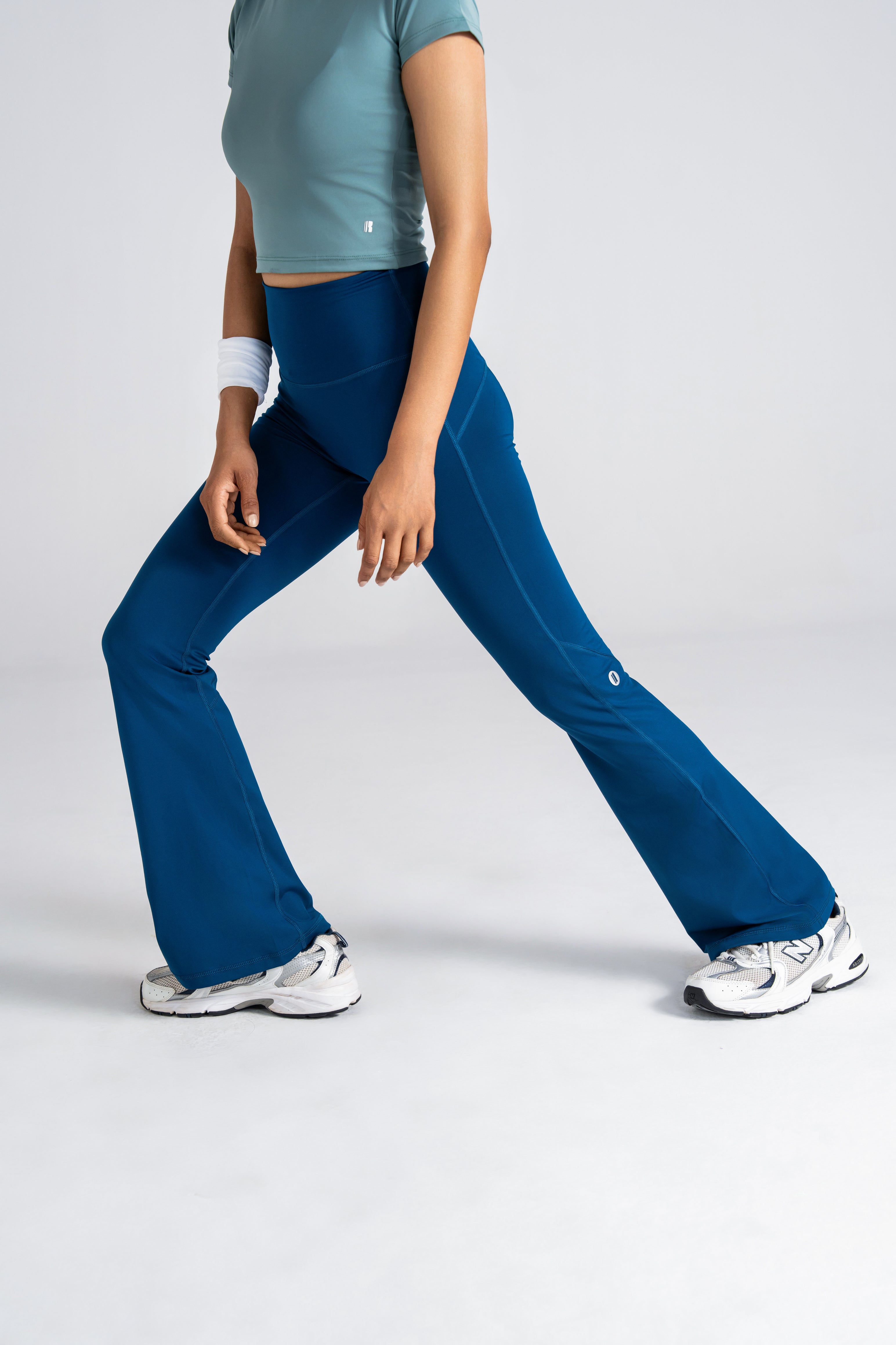Soft Sculpt Flare Legging - Marine Blue