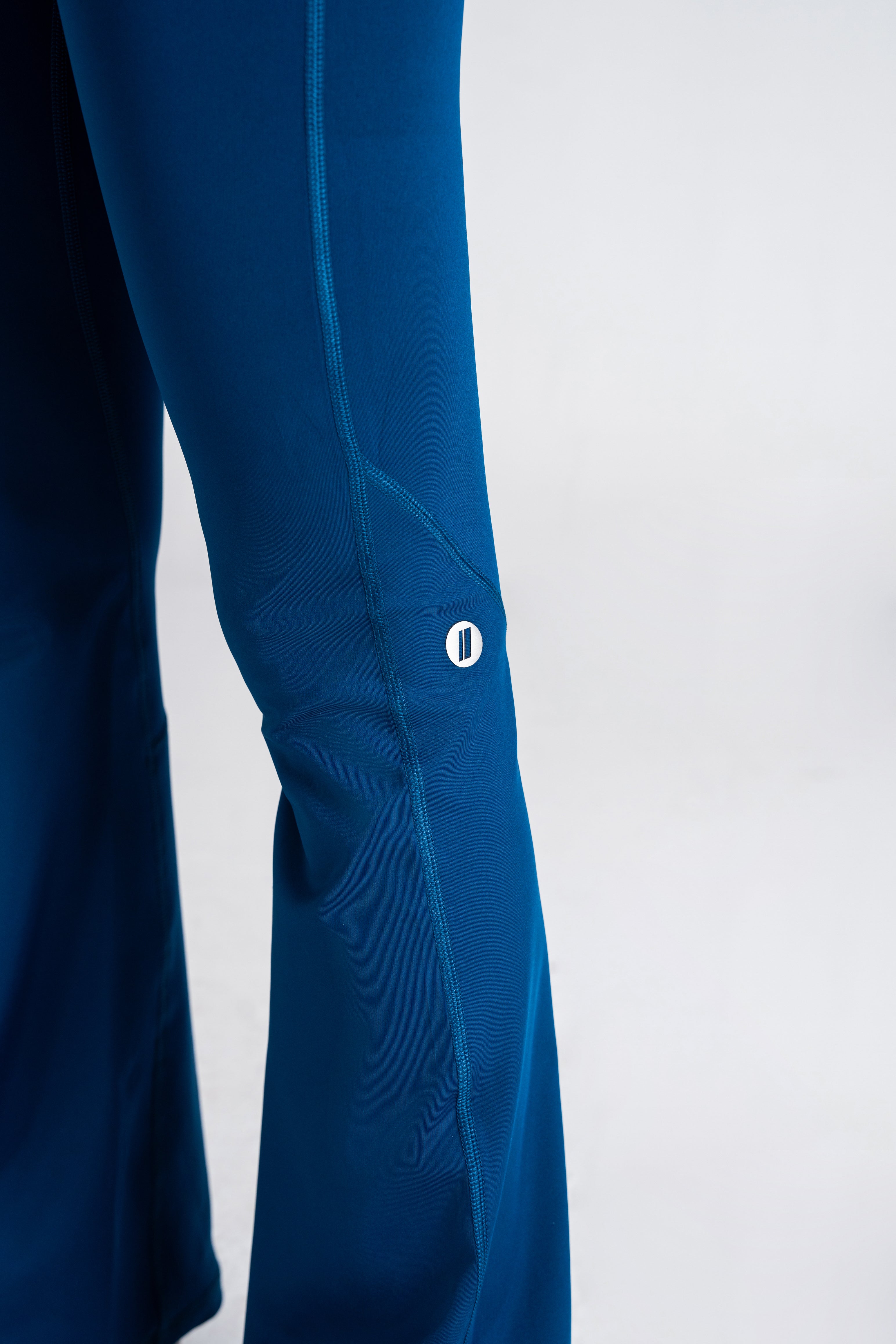Soft Sculpt Flare Legging - Marine Blue