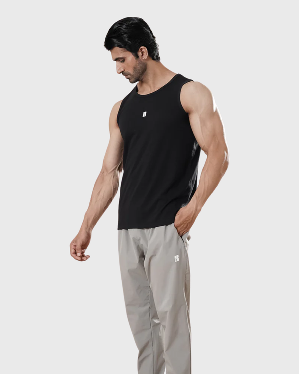 Essential Tank - Jet Black