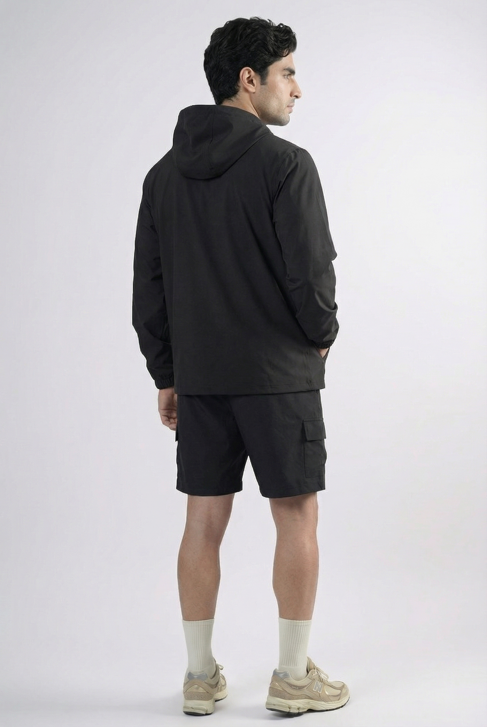 Windrunner Top - True Black