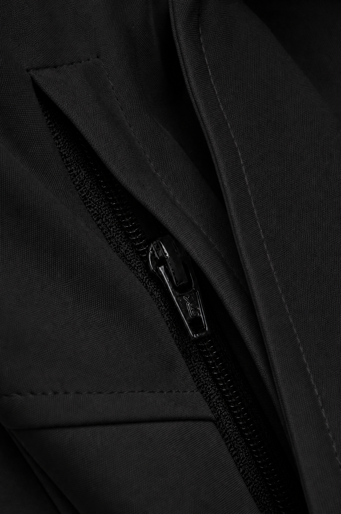 Mercurial Shorts - Just Black
