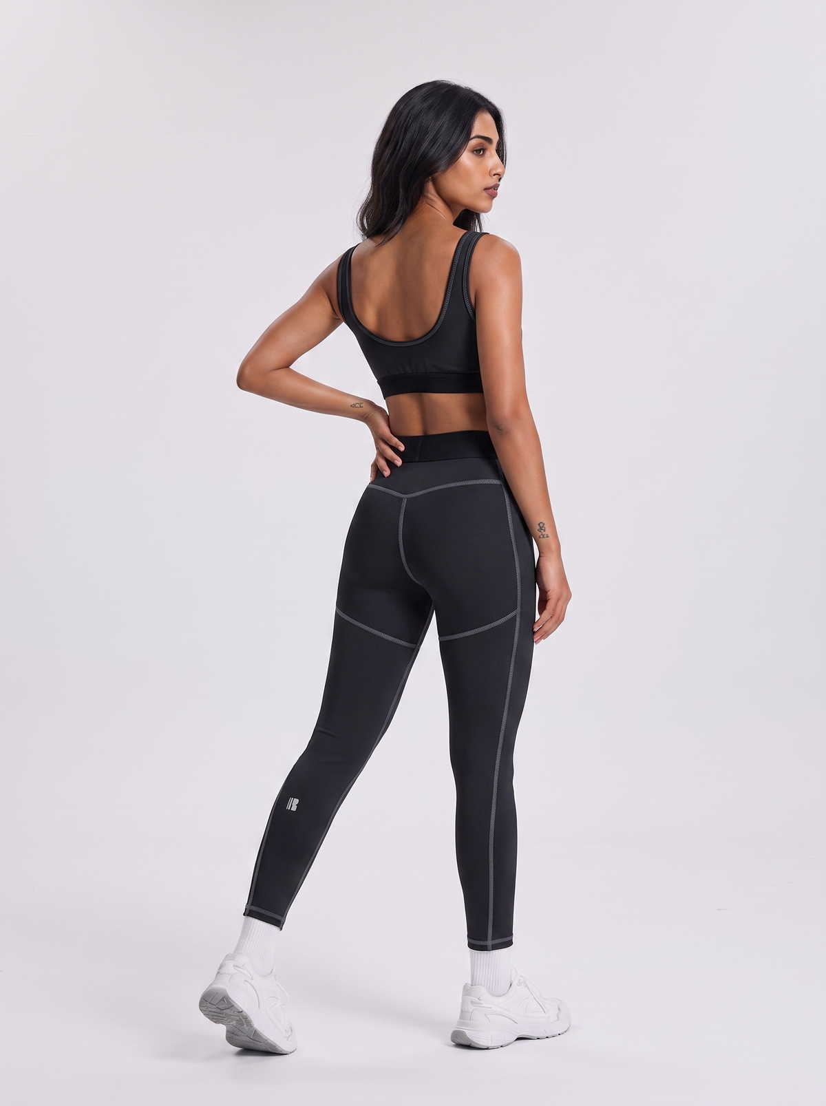 Outline Bra - Jet Black / Anthracite